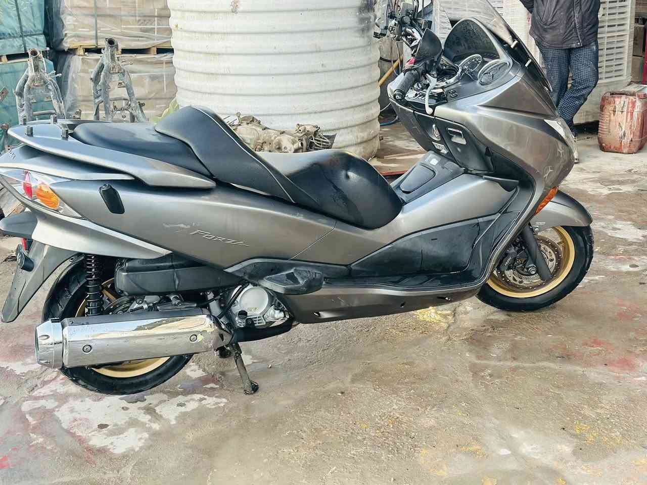 صفر عشره فول مسجل  كفاله عامه 
مكاني بصره 
ماشيه 18 الف حقيقي
***********
***********
