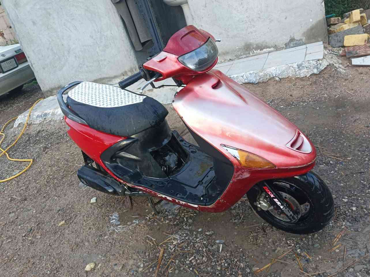 فراشه للبيع مكفوله نكرت سلف محركها مكفول ماعايزه برغي
مكاني دوانيه مهناويه سعر 300وبيه مجال 

0786 031 7452
