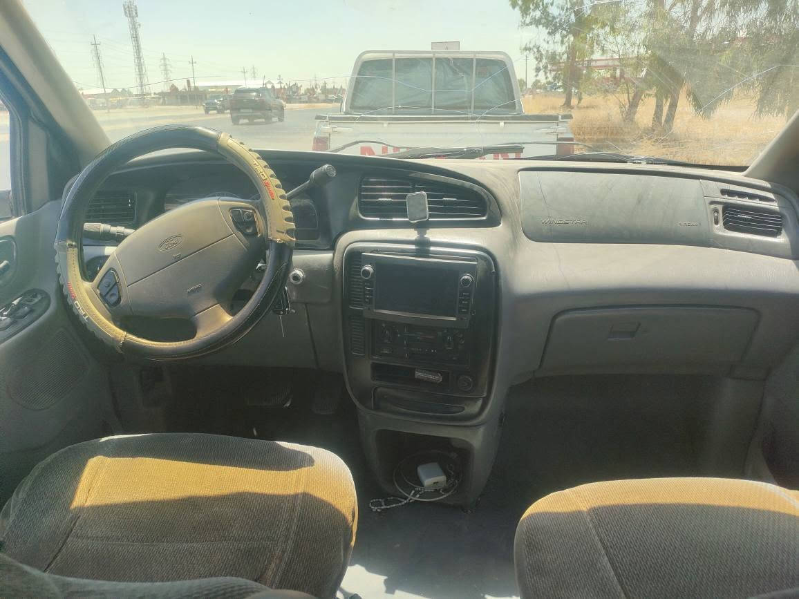 فورد فان 7 ركاب موديل 2000
 بدون ضربة كير محرك بشرط 
مكان اربيل سعر 38 ورقة 
تحويل بشرط ***********
 واتس اب موجود أربيل, العراق
