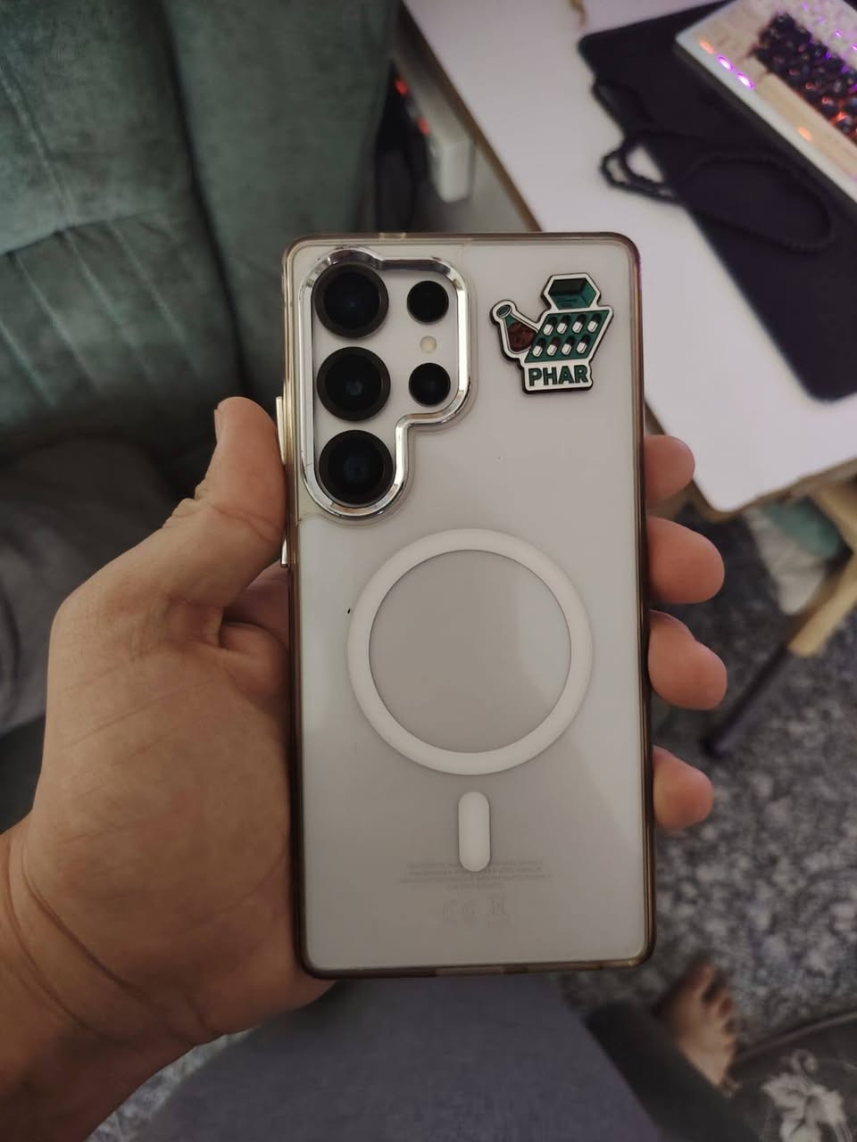 السلام عليكم
S25 ultra
الذاكره 256 gb 
الون ابيض 
النظافة 100% 
السعر مليون و ١٥٠ الف
العنوان بغداد الدوره 
*********** رقمي للاستفسار
