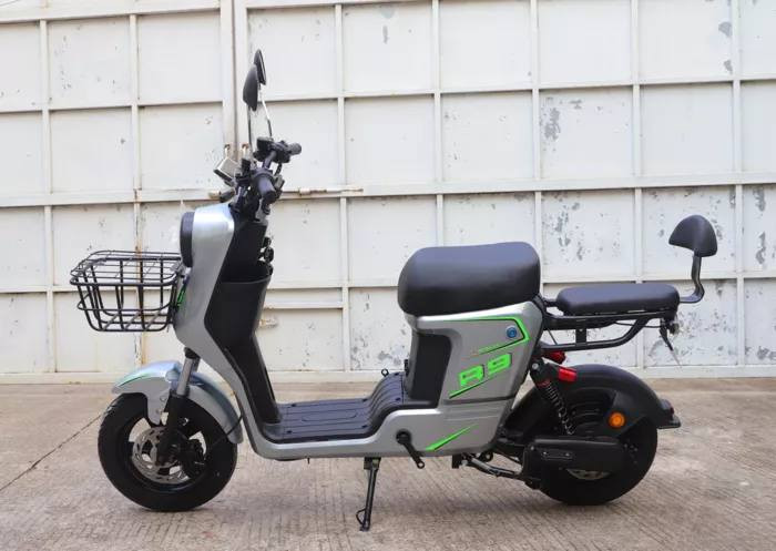 حصريا لدى وكالة HVS ebike
دارجة كهربائية نوع R9
5 بطارية 32 امبير انتاج ٢٦
بصرة عشار شارع ابو الاسود مجمع الفرقان
جملة مفرد
*********** واتساب فقط
