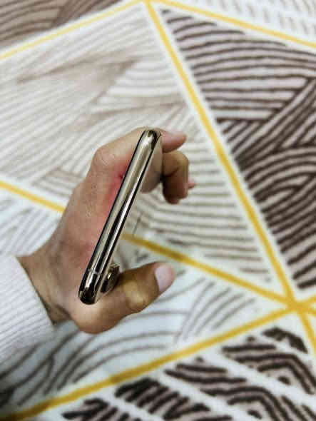 آيفون اكس ماكس نضيف مامفتوح سعر 280 مكاني الحله الهاشميه  هذا رقمي ***********
