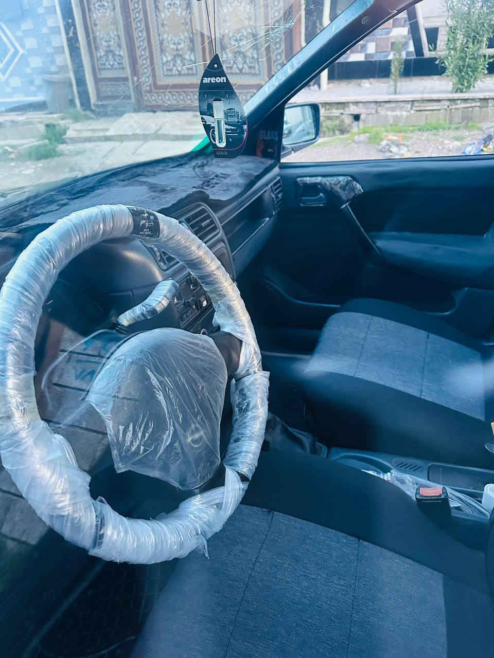 فكتره للبيع حجم16 موديل 1991 رقم نينوى اللماني سنويه الى 2028 كابون بانزين بيها  كير ومحرك شرط مصبوغه جماليه وبيها تلقيطات فقط غرفتها جديده  سياره جاهزه  السعر 45 تريد وكاله تريد تحويل العنوان الموصل الجانب الأيمن ***********. ***********.
