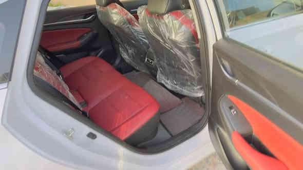 ايدو بلاس موديل 2024 حرة رقم بغداد الانكليزي فول مواصفات محرك 1400 تيربو محرك 7 نمر السيارة ع ضمان مستخدمه 5 اشهر فقط لون ابيض صدفي مكفوله من صبغ ومعجون وتبديل شاشة ابل كاربلي داخل احمر كامرات 360 درجة للاستفسار الاتصال
 ***********
