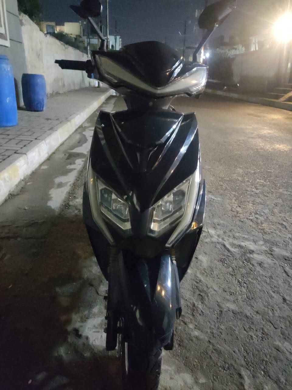 دراجه شحن للبيع
موديل 24 
مكاني الرمادي الملعب 
السعر 450 بي مجال 
***********
