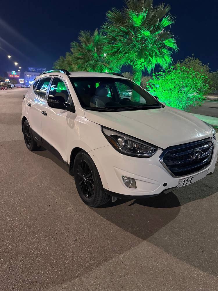 السلام عليكم توسان موديل 2015وارد خليجي
‏2000 دوش
‏تبريد قطعتين 
‏السيارة مصبوغة عام 
‏كير ومحرك وشاصي مكفول 
‏رقم انكليزي 11 بغداد 
‏شاشة وتحكم ستيرن 
‏ويل اسود 
‏ماشية 155 وقابل للزيادة
السيارة بسمي وتحويل مباشر 
سنوية لل2028 والهزة جديدة 
‏المكان كربلاء حي الموظفين  
‏السيارة خير من الله جاهزة ما عايزهه شي 
‏السعر 118 وبيهه مجال تجي تشوفهه وعيوني الك
‏متواجد من ال4 العصر لل12 
*********** كربلاء, العراق
