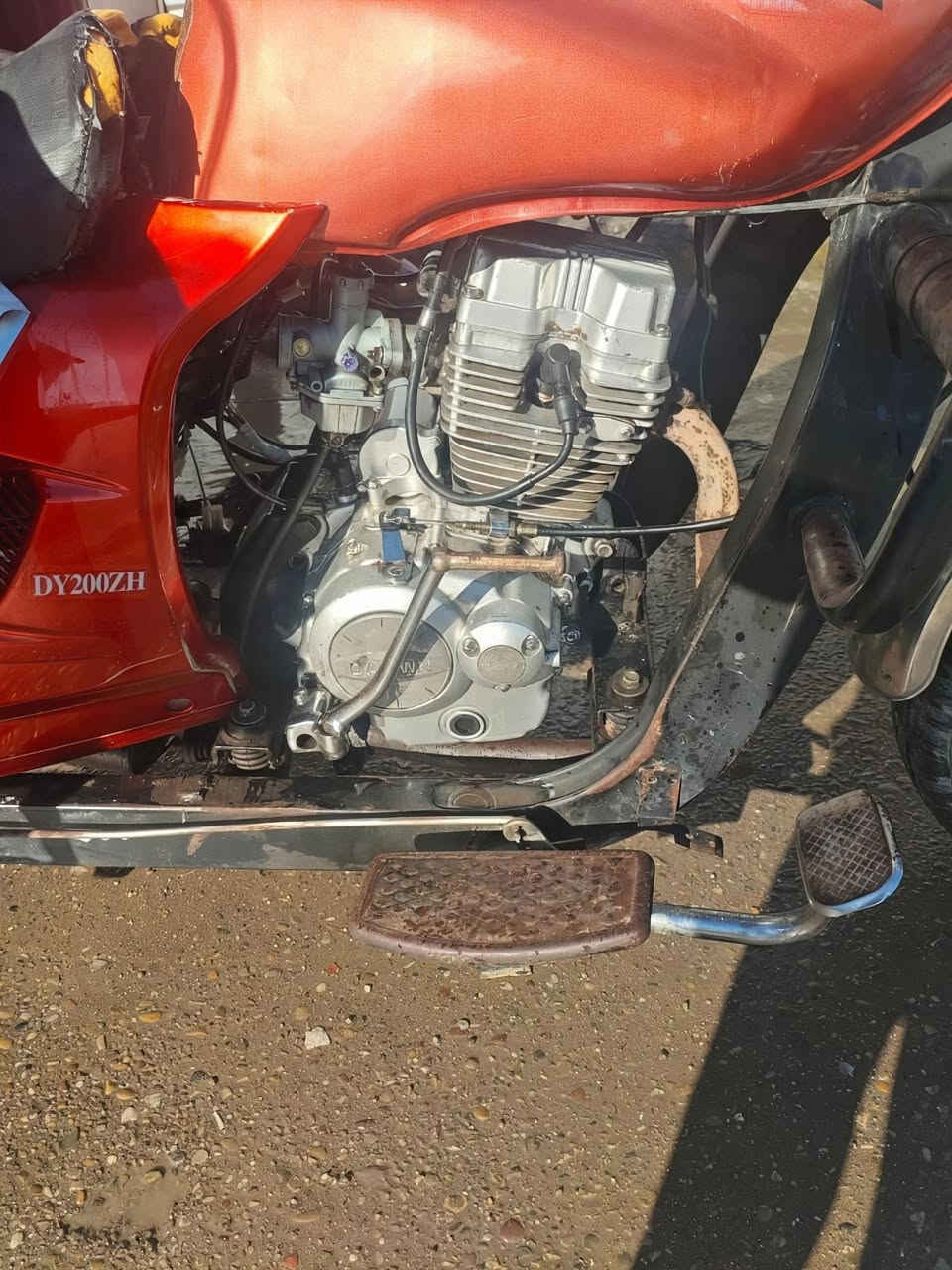 سلام عليكم ستوته دايوان فحل موديل 17 اوراق موجوده 
ستوته شواصي لا معوجه لا بيها شي مكينه نضيفه شغل وطلع وين مي عجبك سعر 850او بيها مجال رقم تلفون ***********عنوان بغداد السيديه حي التراث
