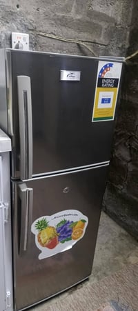 ثلاجة • للبيع