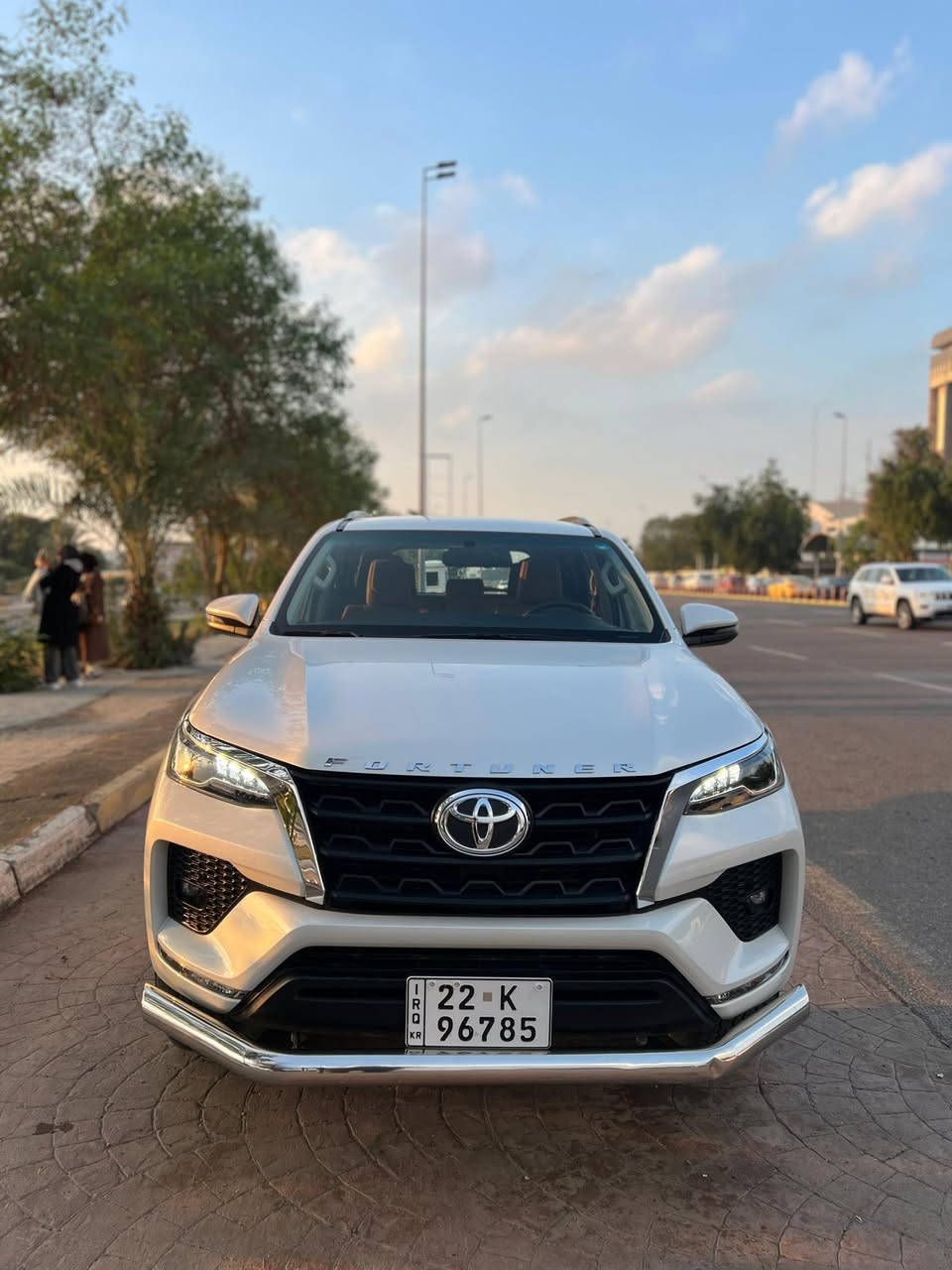 فورتشنر 2024 
رقم إربيل الجديد 
فحص و هزة جديد 
——————————-
فول مواصفات (بلاتينيوم )
_______________________
اربعة سلندر / بصمة / فور ويل / قفل دفلوك / حساسات امامية و خلفية / كاميرا خلفية / صاجات داخلية / تبريد بيانو / شفتات ستيرن / مري شفط / ثلاجة / انارة داخلية / تبريد 3 قطع / شحن واير لس / …. الخ 
————————————
ماشية 19 الف كيلو فقط
__________________________
موجودة في بغداد 
السعر 32.500$ قفل
للاستفسار /
***********
