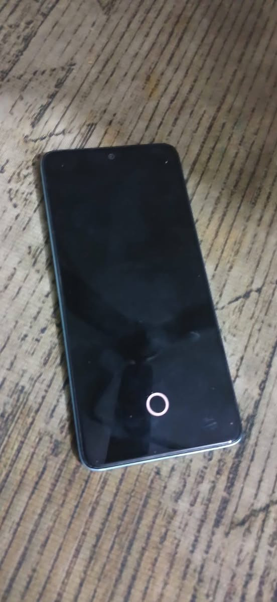 تلفون البيع 250وبي مجال ذاكره 256 كرتونه مويه
***********
