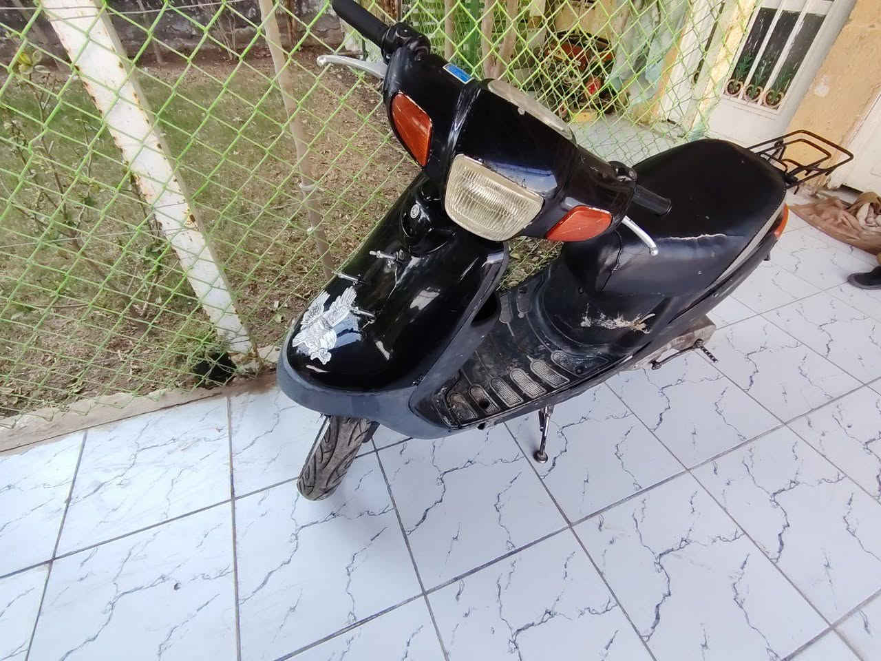 سلام عليكم دراجة نارية يوماها بطة السرعه ٦٠ شغالة مكينة وتايرات جديدة شغالة السعر ٢٥٠ وبيها مجال قليل بابل ابي غرق هاتف ***********
