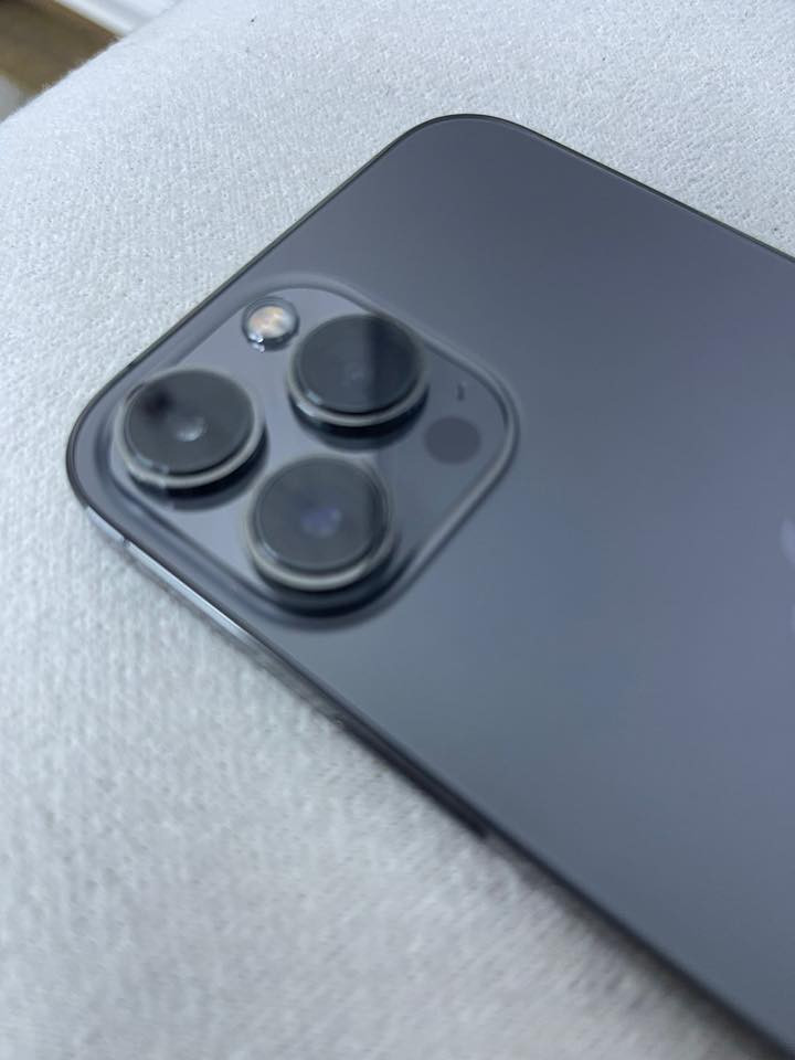 سلام عليكم آيفون ١٣ برو ماكس ذاكرة ٢٥٦ بطاريه ٨٦ أمريكي جهاز سعر ٦٥٠ وبي مجال ***********
