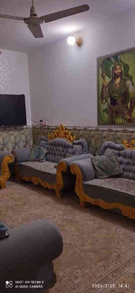 تخم للبيع نظيف مابي ضرر مكان نزلت العيد السعر ب500للاستفسار ***********
