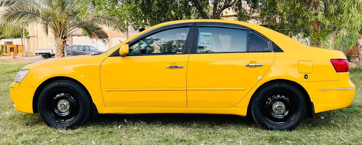 هونداي سوناتا مكفولة كفاله عامه شرط السونار مكينه كيرمكفولات2400 حداديه جديده تخم تاير جديد منضومه تبريد ستوني مبدلهه جديده  مواصفات تحكم ستيرن شاشه كامره دواره لايت زنون السياره مال جناي جديده وجاهزة بمعنى الكلمه رقم بصره مصفره هيه وغرامات مشروع وطني سنويه 2028 السعر 88 الاستفسار ***********مكان السياره كربلاء
