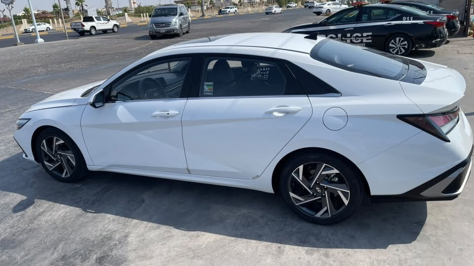 النترا 2024  تجميع الصين  ماشية 24000الف كيلو بيها   شخوط بالباب  الخلفي والجاملغ  عكس جهة السايق  وشبر بالدوسه  الفيديو موضح  الضرر مصلح وكامل العنوان البصرة الزبير السعر 128 ورقه وبيها مجال  الرقم  ***********
