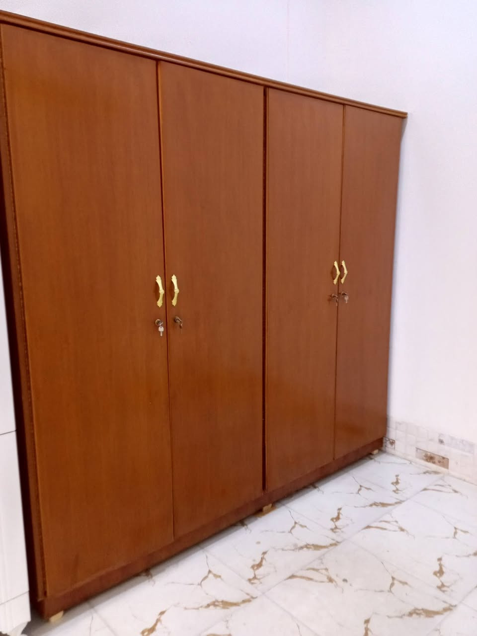 كنتور صاج تفصال حطاطه ٤ بوب قياس ٢٤٠سانتيم مستخدم اي عيب مابيه حيل نضيف السعر 225 بي مجال  العنوان كركوك حي العروبه يم فلكه جامع الله واكبر الشراي  اتصال ع رقم *********** واتساب
