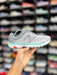 نيو بالانس 860v10 • قياس ٤٢٫٥ • جري ومشي