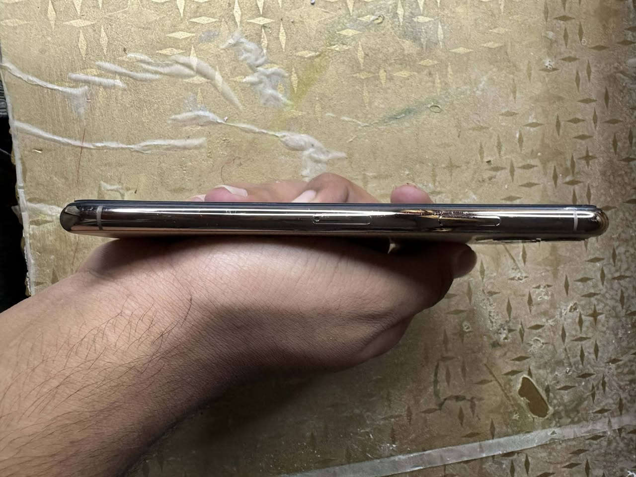 سلام عليكم ايفون هدعش برو ماكس ذاكره 256بطاريه 100 
شرط اصلي شاشه هم شرط اصلي جهاز نضافه 100 فيس ايدي شغال جهاز مال جنيه بل شحن قطاره المكان بيجي تواصل ***********
