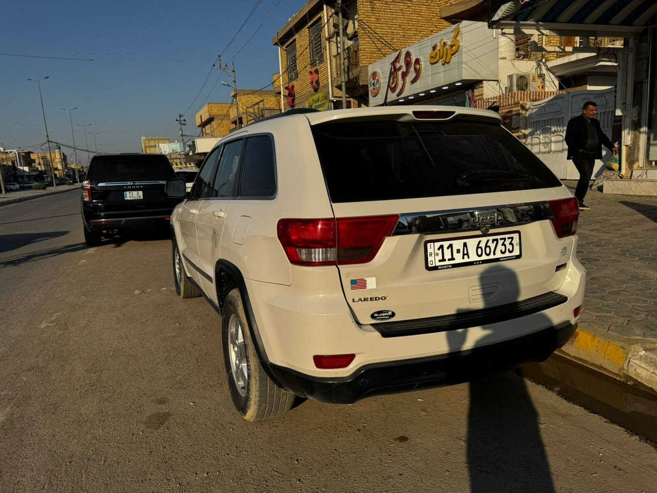 السلام عليكم جيب لاريدو موديل 11 كلين سيارة جاهزة صدر أمامي وخلفي قبل 10 أيام شادة تخم تاير جديد سيارة جديدة وسمي اني المالك الشخصي عنوان كوت السعر 153 بيع أو أمراوس جارجر أو أوبامه الرقم ***********
