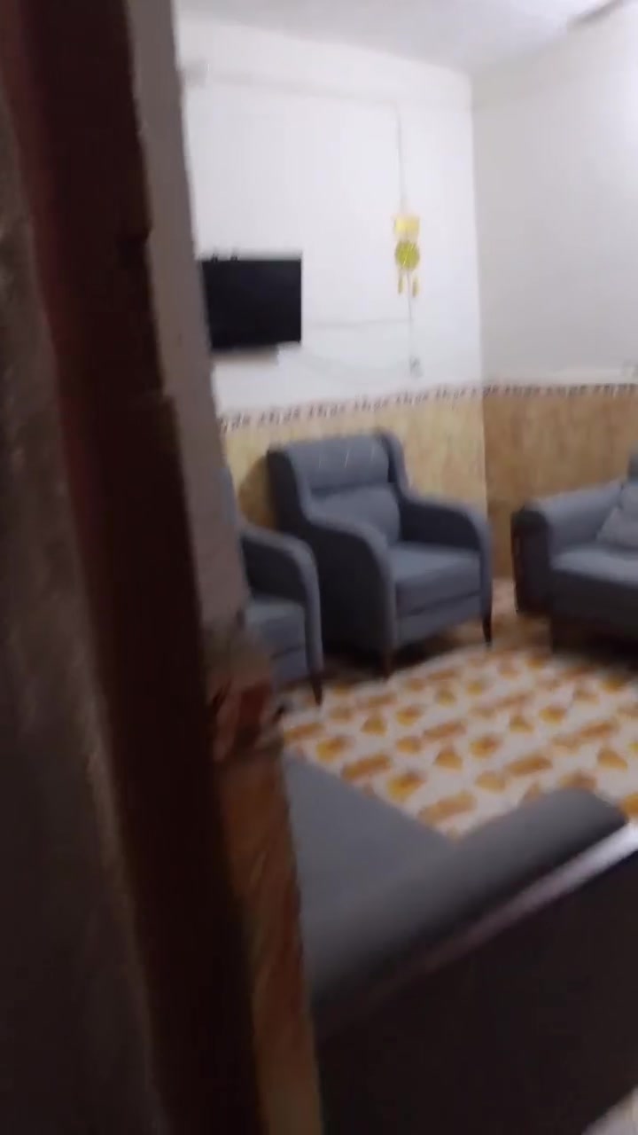 مشتمل 100متر مربعه شارع النفط غرفه 3 ب4 وغرفه 4ب2ونص هول 6في 3 استقبال 4ب4  مطبخ مقابل مكتبه المصطفى بيت كامل ب25وبي مجال


**إذا كنت صاحب هذا الإعلان وتريد حذفه لأي سبب، رجاءا أرسل رسالة إلى الدعم الفني**
