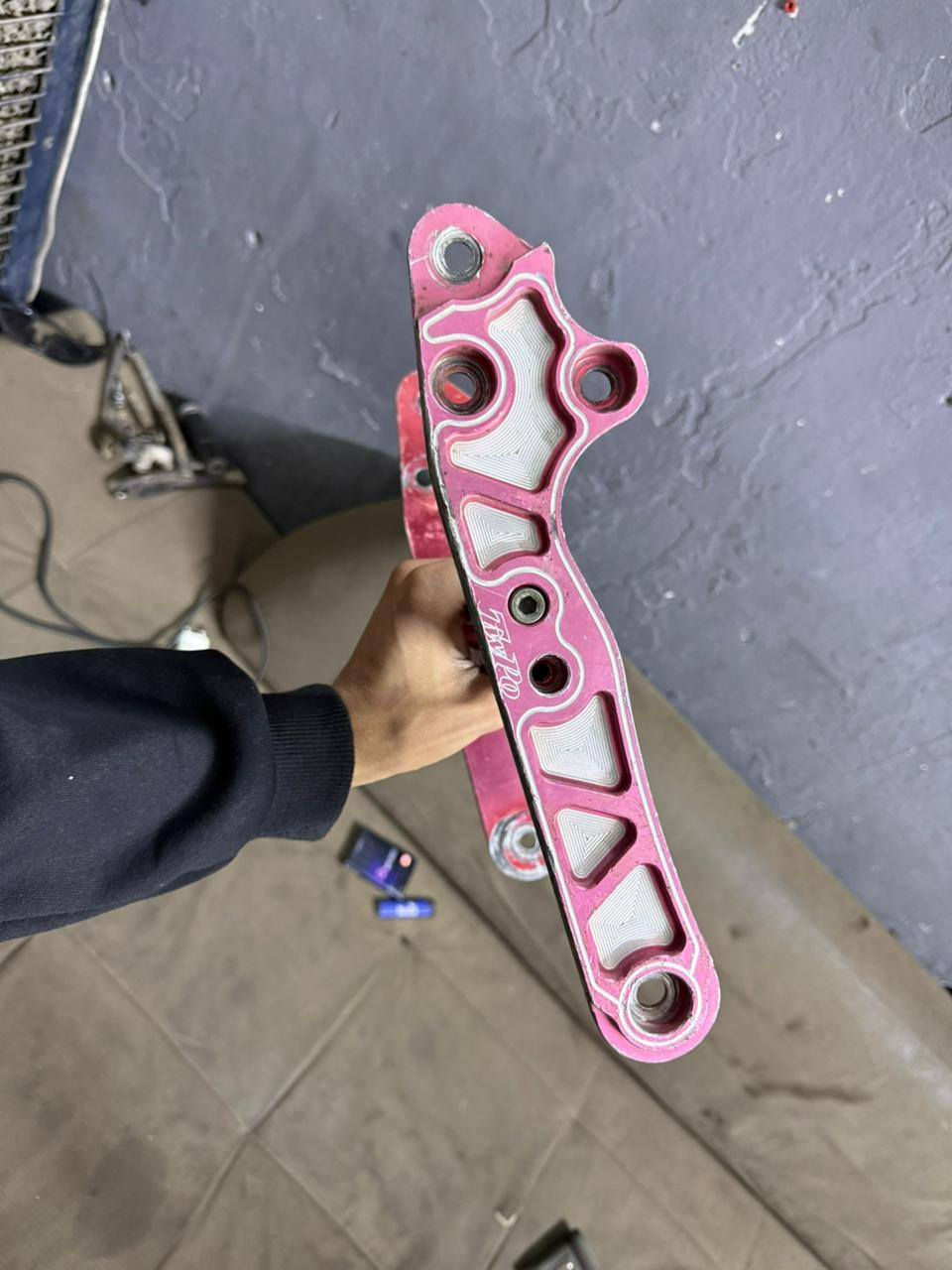 بفلس ونص مكاني بغداد الحرية توصيل موجود لكل المحافظات ***********
