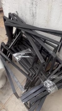 عندي يو 50 قطعه سعر القطعه 3000 دينار  توصيل موجود كل المحافظات  راسلن...