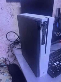 اكس بوكس one s ذاكره تيرا ملحقات كامله جوستك بندل إكسبوكس و وياه بطاري...