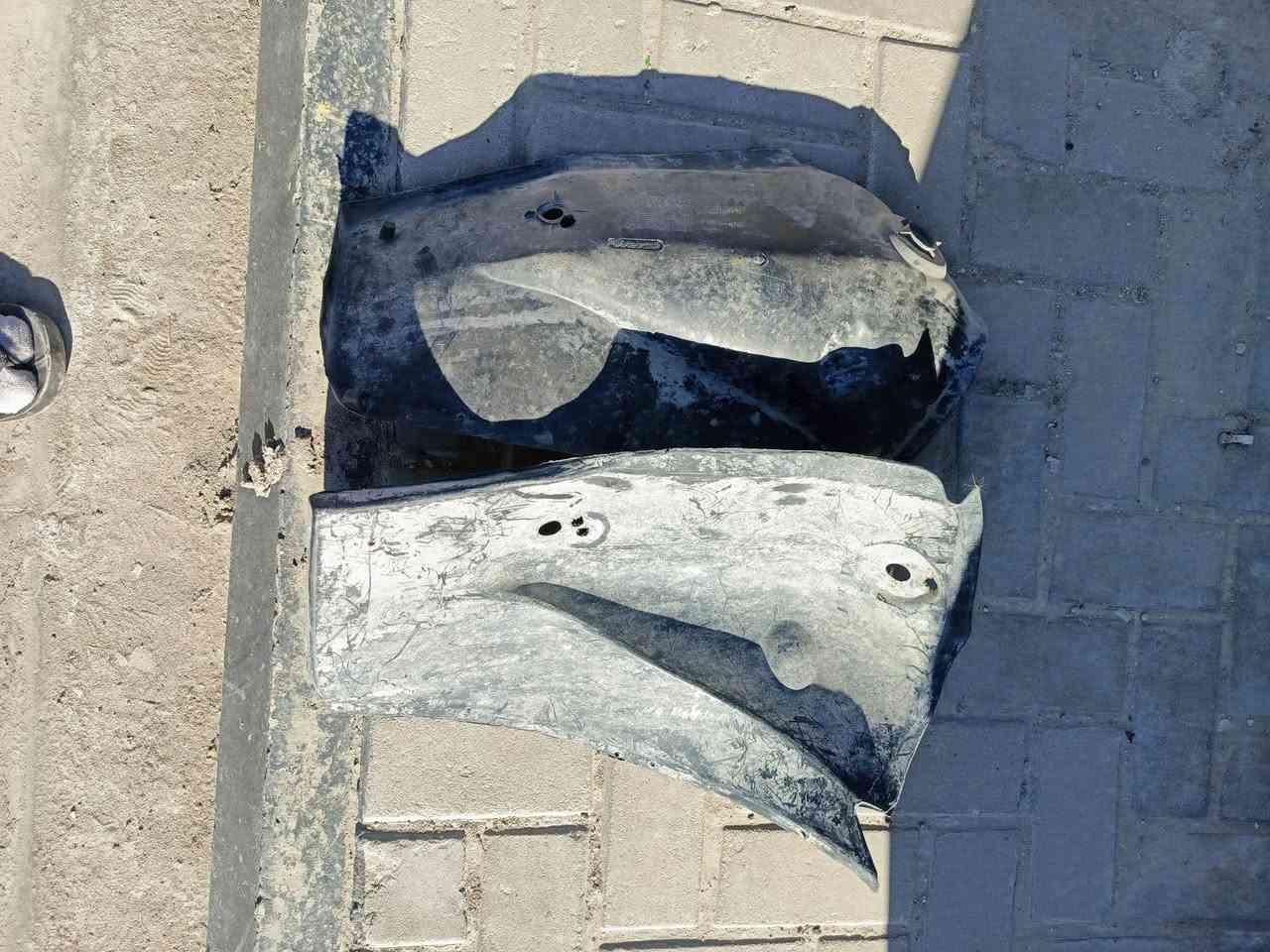 البيع غراض رينو 4 راكب السماوي الخضر 
***********
