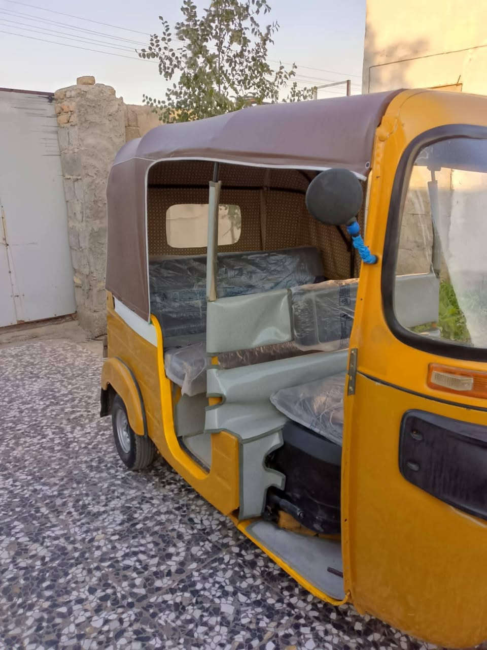 السلام عليكم تكتك للبيع موديل 20رقم واسط تحويل مباشرمجفت بوش جديد مكاني واسط نعمانيه  تكتك مصبوغة ***********
