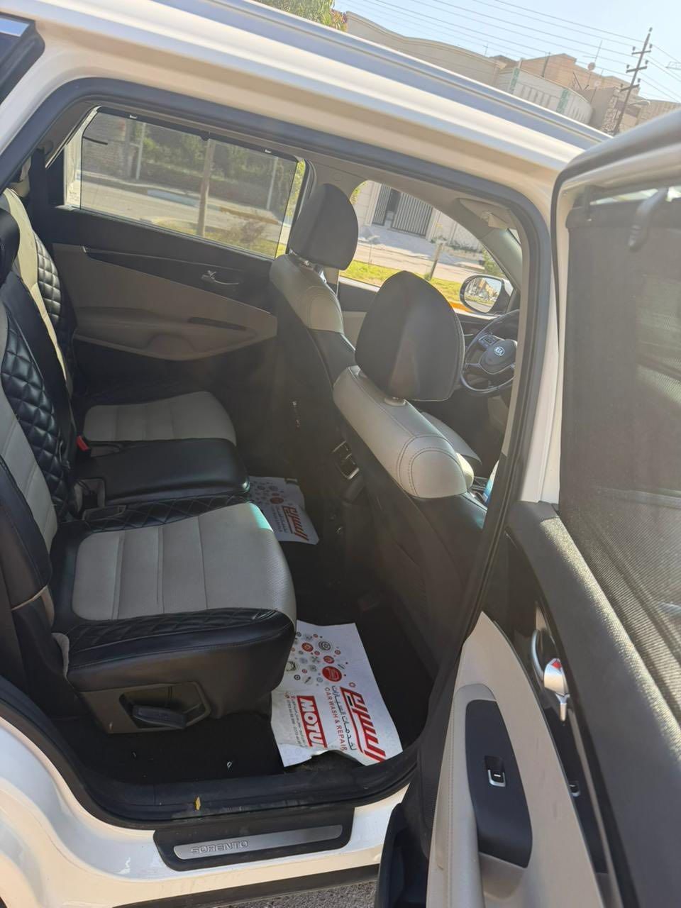 سلام عليكم 
سورنتو 2020 / 6 سلندر خليجي مكفوله من عده رصعه بلبنيد ورصعه فوم قبق بتنزين صغار رصعتين ماشية 96800 حقيقي 
سعره 250$ وبيه مجال 
للتواصل ***********
