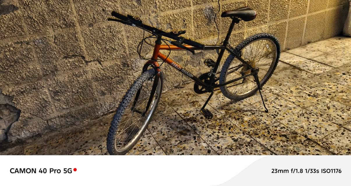 سلام عليكم
بايسكل جبلي مستعمل نظيف
حجم 26
كير شغال
عقرب شغال
تايرات جدد
الكشر نظيف
السعر 120 وبي مجال
***********
