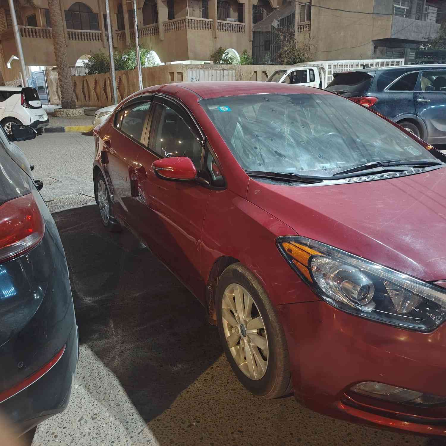 السلام عليكم  ملاحضه السياره ماشيه( 85 الف حقيقي)
فورتي 2015 امريكي السياره داخله كلين بدون صبغ بدون تبديل حادثه دعاميه اماميه بدون دواخل وهنا ب العراق صار بيه طخه ب الجاملغ الامامي وتبدل نفس الون اصلي والقديم موجود والباقي مكفول 
مكينه 1800 ع وضع الشركه برغي ما مفتوح بيه مكفوله
كير اوتو + عادي مكفول
حداديه مصار اسبوع نافضه كله جديد
تبريد ثلج + تدفئه نار
تخم تاير جديد + باتري جديد 
السياره مال جناي رقم كربلاء الدولي  ب اسمنه تحويل ثاني يوم سنويه جديده وهزه كذالك
مابيه نقص برغي كبل للشارع 
السعر 120 وبيه مجال حك الجيه مكانه كربلاء 
***********
