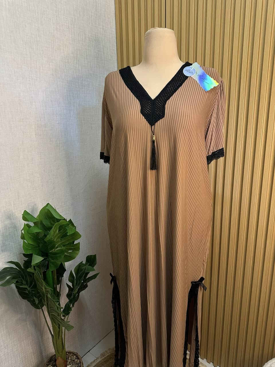 #شلحات_زبده 🎀
قياس فري سايز يلبس من وزن 50 الى وزن 90 

🎀⤵️

للحجز والاستفسار يرجى مراسله الصفحه
رقم هاتف واتساب ***********
توصيل بسماية 1000
بغداد 5000
محافضات 6000
يوجد دفع عن طريق الماستر كارد ✅💵
