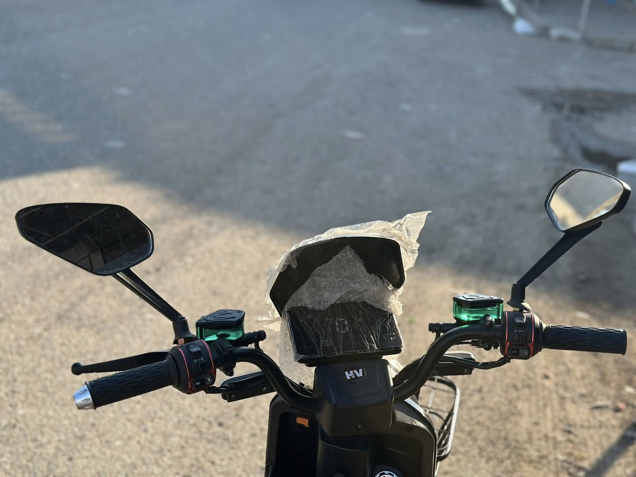 السلام عليكم دراجه شحن للبيع 
ملف 15005بطاريات دبل 
22امبير 
دراجه بعده صفر مستخدم اسبوعين 
رايده 475وبي مجال العنوان مركوك حي العروبه 
***********
