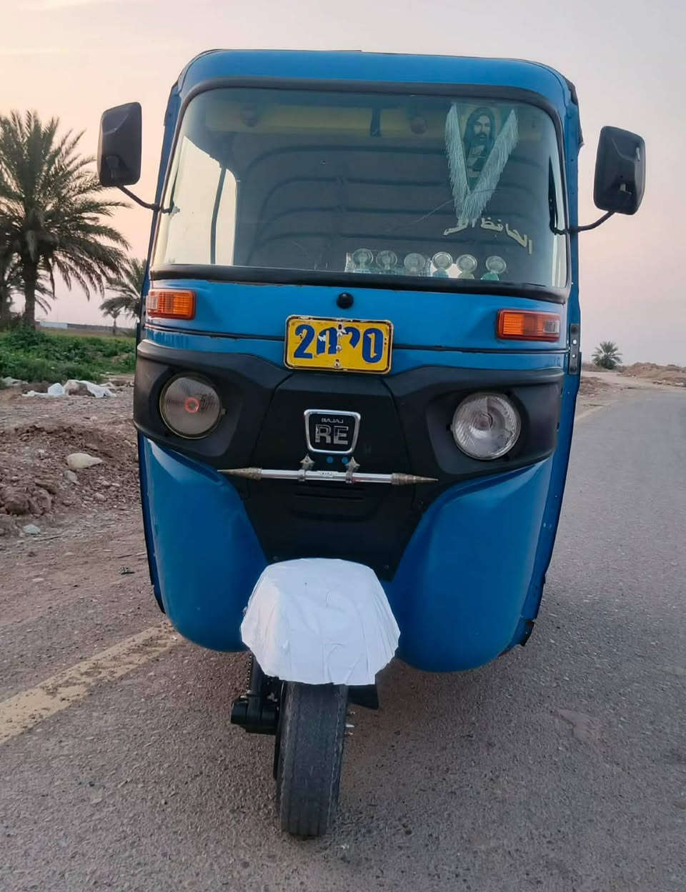 السلام عليكم تكتك للبيع موديل 20 شهر ٩ رقم وسنويه انكليزي
***********
