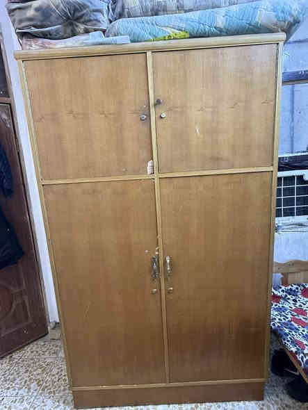 السلام عليكم… عدنا ذني الغراض للبيع .. كنتور ابو بابين وبي خانات فوك ثنين .. ومن ورا يراد نجار يدكه شي طبيعي مابي شي .. ومبردات اثنين وحده مال هاذا الموسم جديده بعدها .. وثانيه هم تشتغل .. وكراسي اثنين هم للبيع 
عنوانا بغداد البلديات المضمار شارع الحشد الشعبي 
للاستفسار ***********
