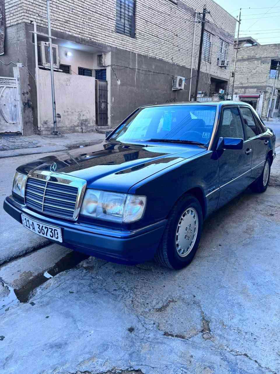 السلام عليكم مارسدس دب موديل 90
السيارة بلادية مكفولة من الصبغ 
السيارة مكفولة من البارد والضربة 
السيارة جديدة بمعنى الكلمة 
مكينة بلادية عنكبوت ما مفتوحة 
هسة سويت ادمة كاملة منضومة بانزين يم ورشة برلين  
السيارة تراي زيرو معدل و شلعة 
كهربائياتها كلها بلادية وشقالة 
تبريد ثلج 
صدر خلفي اماي كلة جديد 
تخم تاير جديد 
مكفولة من الخياسات 
القواعد دبل مكفولات علة الشركة 
ادامة بريك كامل
رقم بغداد بسمي 
السعر 110 
العنوان بغداد شارع الاورفلي 
***********
