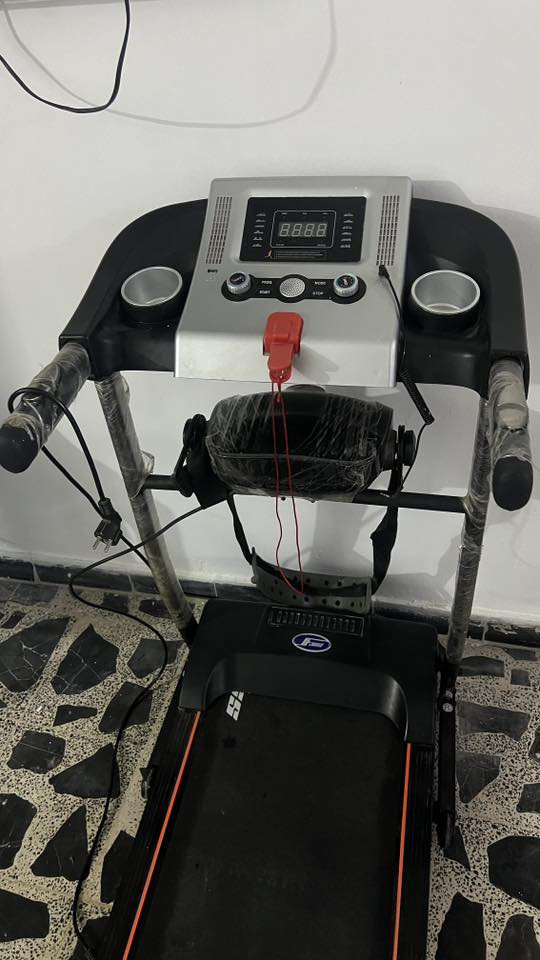 جهاز رياضي للبيع بس بي قطع بالتوصيل ممعروف وين وبي هزاز يشتغل


**إذا كنت صاحب هذا الإعلان وتريد حذفه لأي سبب، رجاءا أرسل رسالة إلى الدعم الفني**