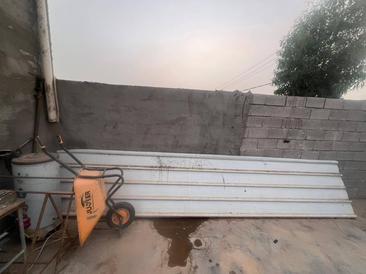 باب خشب +سندويج 
عرض 78
طول مترين و5
سندويج طول 5 ونص

الباب ب 40 الف نهايته
والسندويج 50 الف نهايته


**إذا كنت صاحب هذا الإعلان وتريد حذفه لأي سبب، رجاءا أرسل رسالة إلى الدعم الفني**