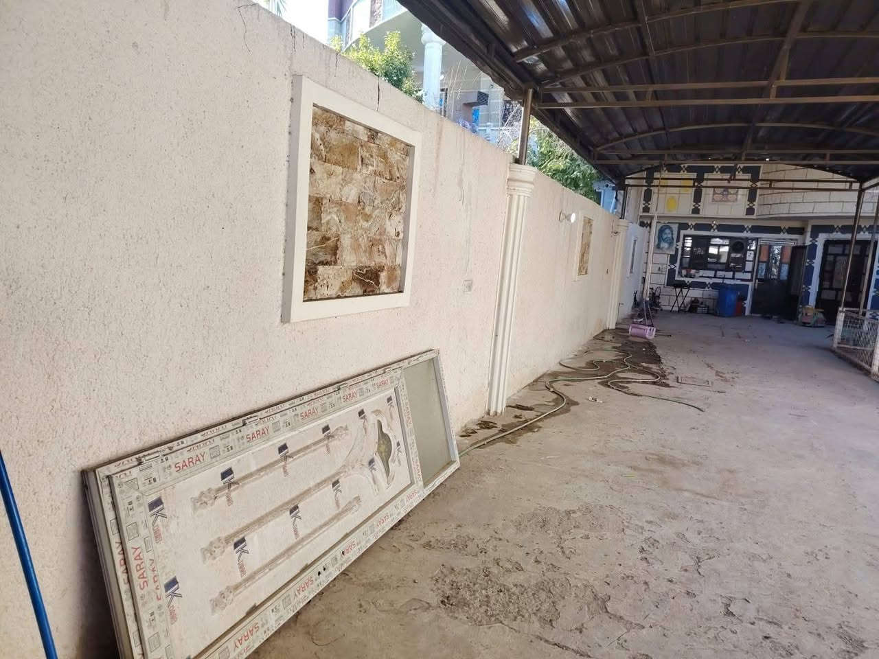 بيت ٣٠٠ متر للبيع قاط واحد مسلح طابو صىرف الراشدية منطقه الانتصار مقابيل مستشفى حمادي شهاب ***********
