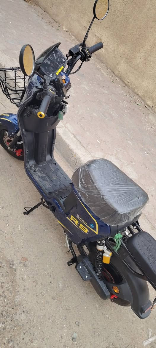 سلام عليكم دراجه شحن للبيع R9 طك كارتون موديل 2026 جاهزه ٥ بطاريات الكبار سرعه 109
 قبل اسبوع اخذتهه من الوكيل   سعرهه  525
مكاني الاصمعي الجديد  ***********
