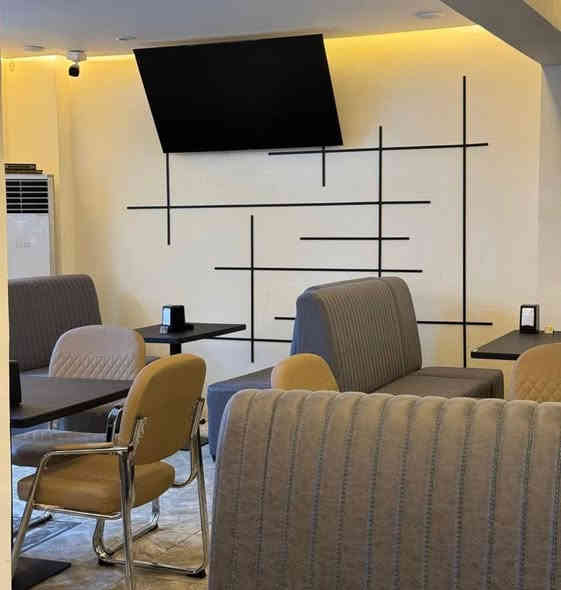 سلام عليكم اخوان كوفي للبيع 
يحتوي ع 
٦٧نركيله طه ٢٥
٦سبالت كنتوري ٢طن
واحد جداري
٧بلازمات حجم كبير ٧٠
بارسته كامل 
جهاز بركر
جهاز اسبرسو
جهاز كريب
جهاز سنجر
٢براد عامودي
سستم سماعات
سستم صوت
بلي ٤ مع شاشه 
سستم كامرات 
كامل وشغله خير من الله تجي وشوف بعينك

سبب البيع دوام 

العنوان البنوك مقابيل معجنات الفراشه

للاستفسار اتصال 
***********
***********
