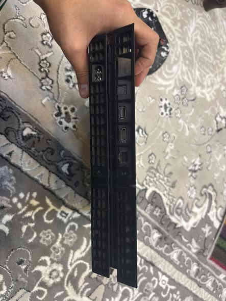 بلي ٤ نضيف مستعمل مبدل فقط بنكه و جوستك يده مستعمله ذاكره ٥٠٠  مواصفاته مابيه صوت اخرس جهاز زين سريع 

سعر ١٨٠ و بيه مجال 

***********
