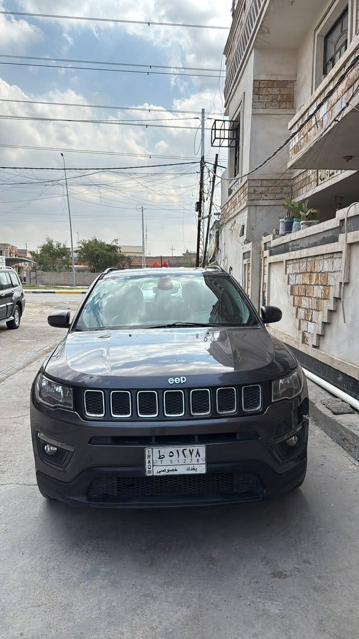 ياالله جيب كمبارس 2018 سعر بلاش مستعجل ع بيع 
مكينه 2400 المرغوب بدون تيربو 
لايت زنون 
كشافات يمين يسار ويا الستيرن 
بصمه تشغيل وابواب 
داخل جلد اسود وجداً جديد الداخل 
سايد بريك دكمه + اوتو ويا الاحزام 
شاشه كبيره 
كامره دواره 
منافذ يوس بي 
لد داخلي متعدد الاوان 
فول تحكم استرين 
تخم تاير جديد 
منظومه احتراق كلشي بيها جديد 
حادث السياره جاملغ امامي وشويه من البنيد 
السعر 112 وماكو هيج سعر بهيج نظافه 
مكاني بغداد 
للاستفسار ***********
