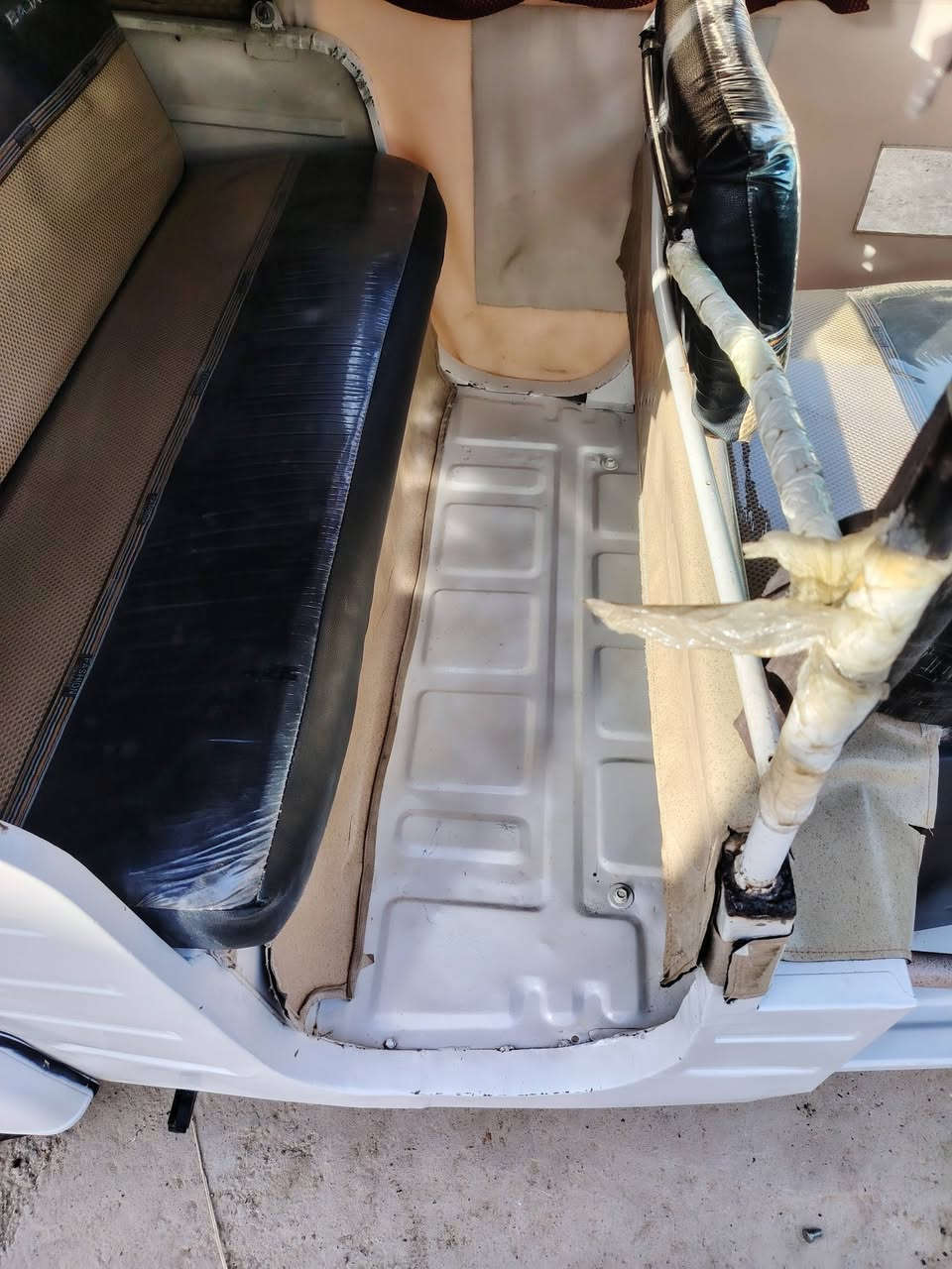 سلام عليكم تكتك للبيع موديل 2020رقم وسنويه بسمي تحويل ثاني يوم المو شراي رجا لينتصل وهاي كدام عينك شوفه ***********
