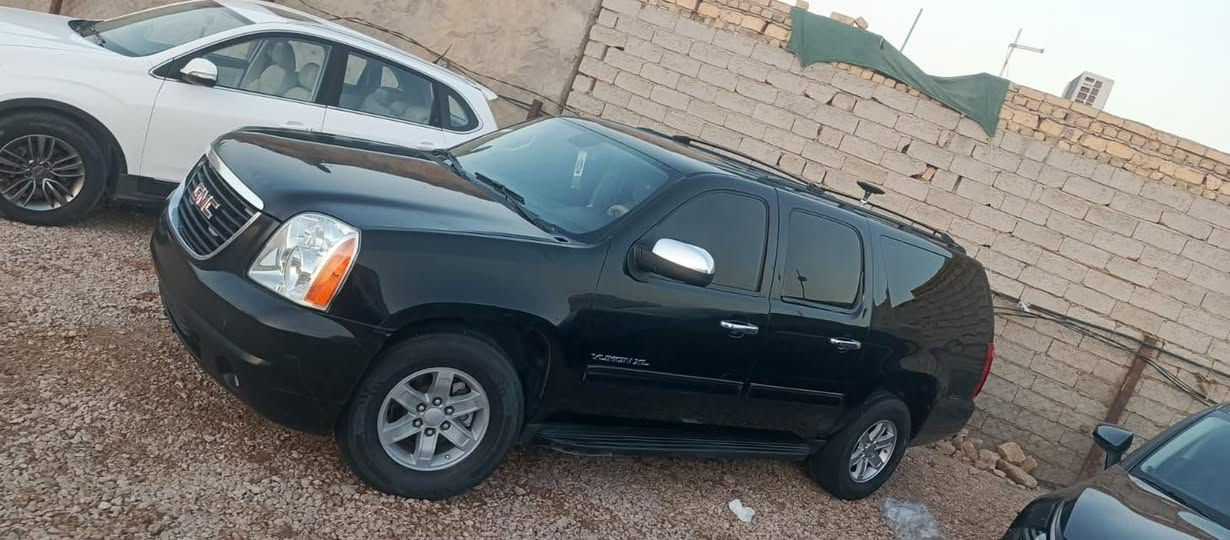 جي ام سي طويل خليجي 2012 كفاله عامه ضربه وصبغ السعر 80  وبيه مجال ***********
