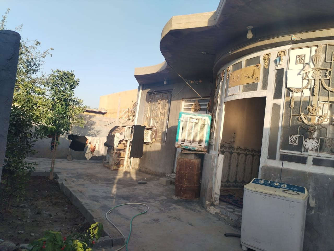 🏡 بيت زراعي للبيع – سند 25
📍 الموقع: قطع بيت طليفح – خلف السكة
🔹 المساحة: 200 م²
🔹 البناء: بلوك وسقف مسلح
🔹 عدد الطوابق: طابق واحد

🏠 يتكون من:
* غرفتين نوم
* استقبال
* هول
* مطبخ
* صحيات داخلية وخارجية
* حديقة أمامية صغيرة
* كراج سيارة

💰 السعر: على الخاص
📞 للاستفسار: ***********
🏢 مكتب عقار أهالي المسيب
📍 حي المعلمين الثالثة – قرب جامع محمد الجواد
