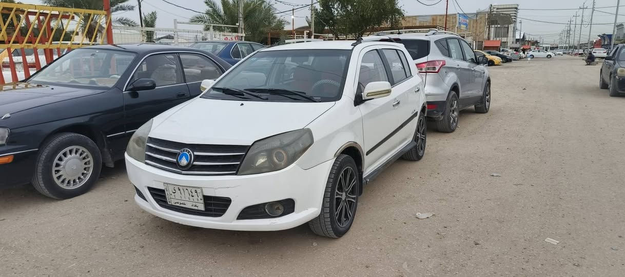 سيارة جيلي كروز رقم بغداد موديل 2013 كفاله عامه مكينه وكير جديدات دواخل حلوه وجديده سنويه لل 2029 راعيه بانجف مداور ثاني يوم تبريد تدفئه كهربائيات كله شغاله للاستفسار ***********
