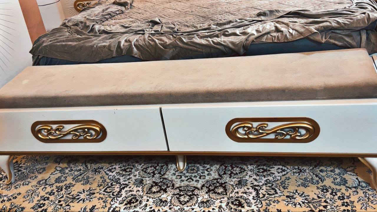 ***********
شراي يراسلني واتساب فقط  ادزله فديوات للغرفه 
غرفه تركي ١٠ قطع ثكيله ضخمه نظيفه كلش السعر كلش مناسب عنوان بغداد صليخ شراي يتفضل واتساب يشوف الفديوات للغرفه
