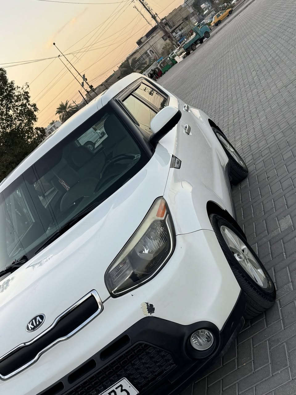 السلام عليكم 
كيا صول موديل 2015 مكينة 1600
سيارة جديدة كلش ماشية 53 فقط بيهة بنيد فقط للاستفسار الاتصال ***********
